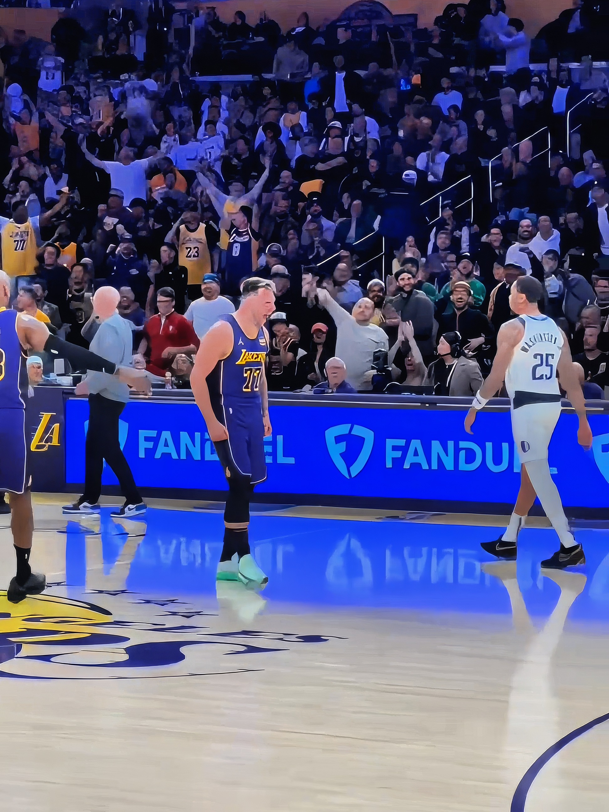 DB体育官方app下载-东契奇焦点对战，C罗与30激战塞尔维亚队分钟，夺冠胜负难料！